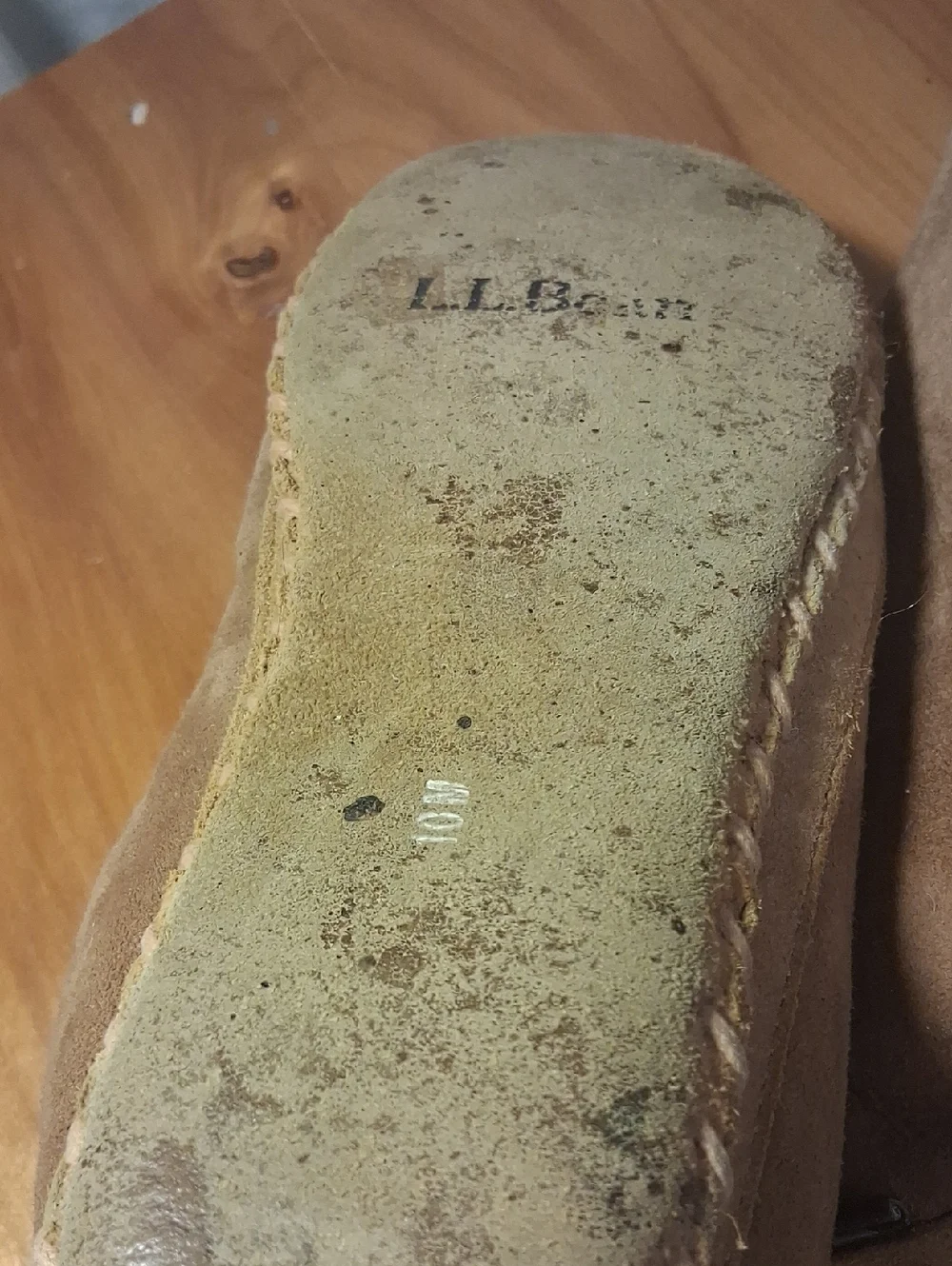L.L Bean Men's Brown Suede Shearling Lined Slip-On Slippers Size 10 - Picture 12 of 13